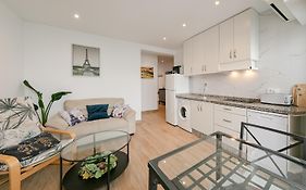 Modern & Stylish Apartment - Old Town